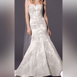 Elegant White Lace Wedding Dress